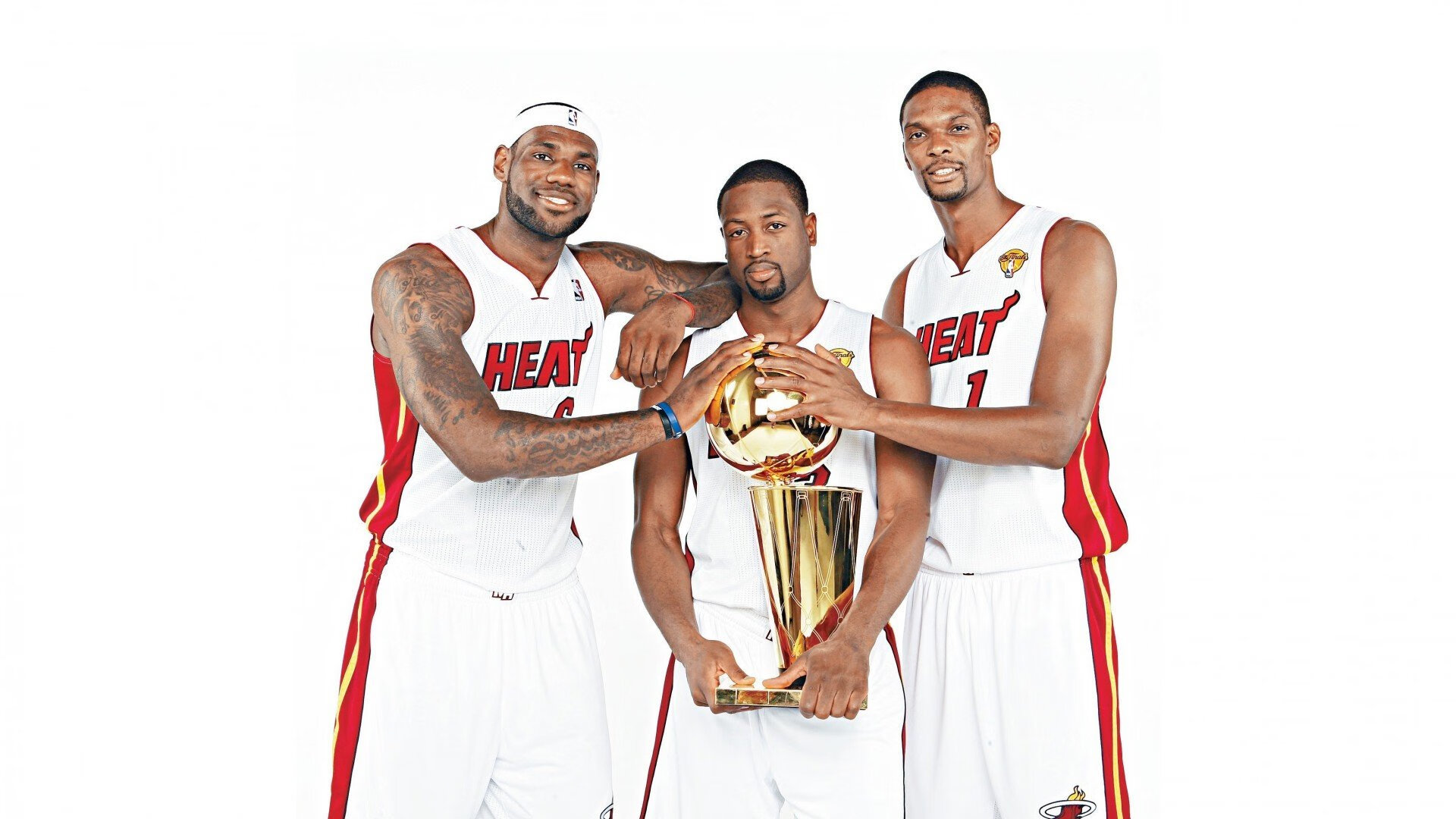 “战火升级！湖人队在关键战中迎来复兴契机”，看一下湖人队