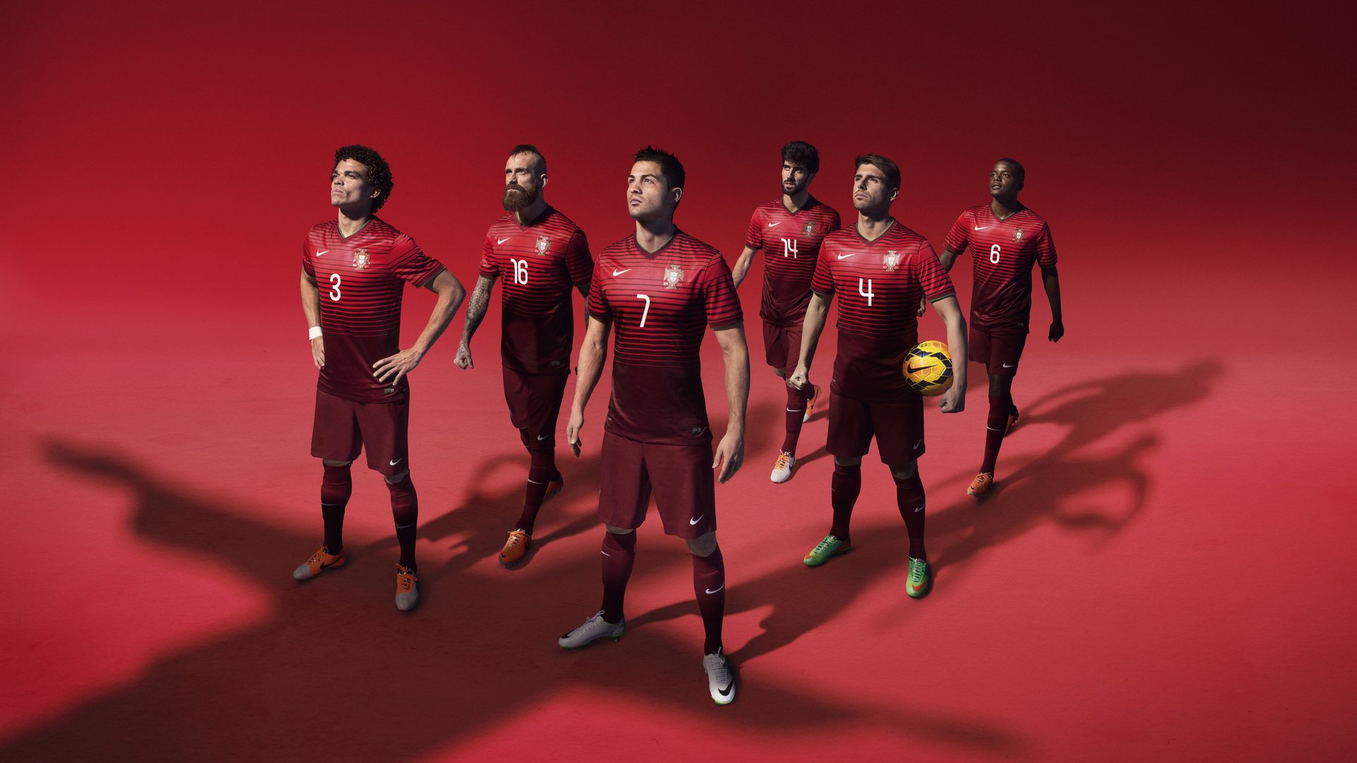 激烈对抗！球员们将为胜利全力以赴，球队胜利赞扬队友的话